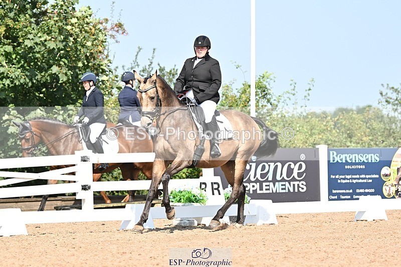 250816-105603-03251 - 093-Jocelyn.GilmoreSpring.lily