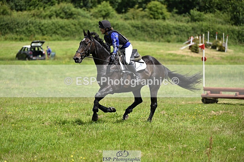 240630-122042-00846 - 912-Sarah_Higman-Hello_Ditto