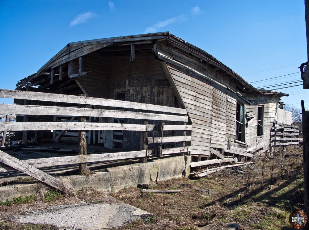 The Lancaster Stockyards | Sagging - Lancaster Stockyard