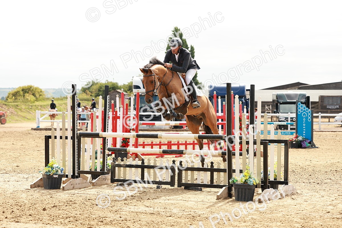 SBM_016942 - Class 20 - Senior Newcomers - 1.10m