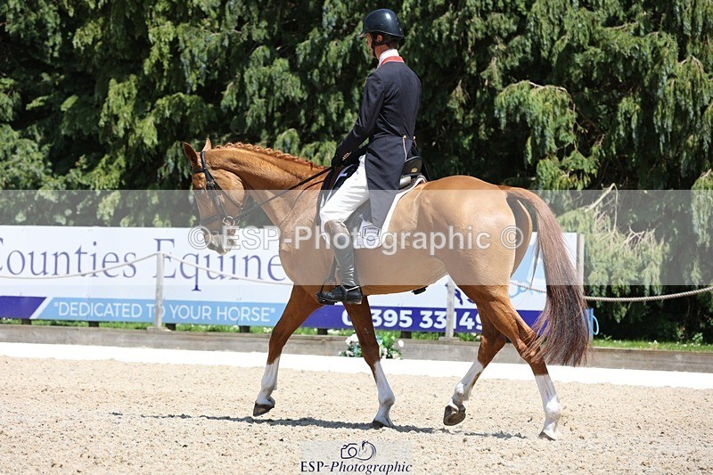 230526-135854-06429 - 370-DUKE_LEGACY-William_Fox-Pitt-WEDTrotUp+DR