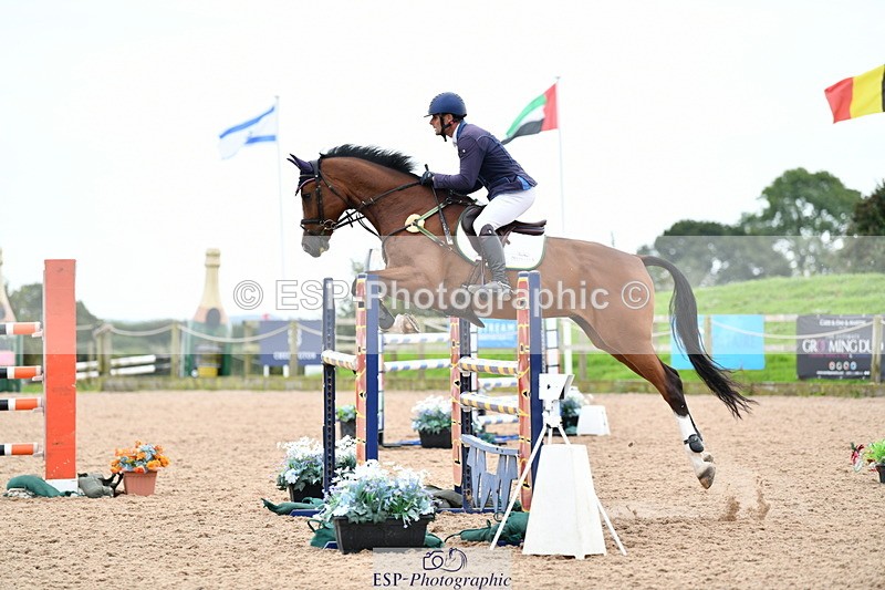 240915A-170608-11173 - Cls 30 Snr Foxhunter