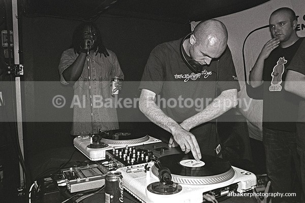 02 - Friends-&-Family @ the-roadhouse 28.06.03