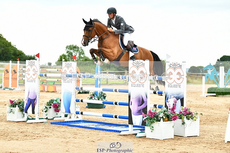 230720A-153422-03930 - Cls 9, 2 Star Big 1.40m Start to break