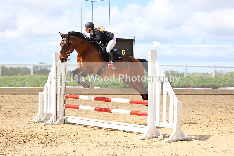 3E7A7506 - Class 9: 80cm Senior