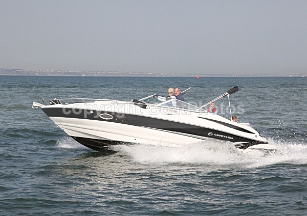 090524 CROWNLINE IMG_3201 - Motorboats - Open