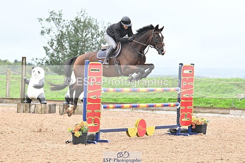 251003-134440-01199 - Cls 3 Foxhunter and 1.20m