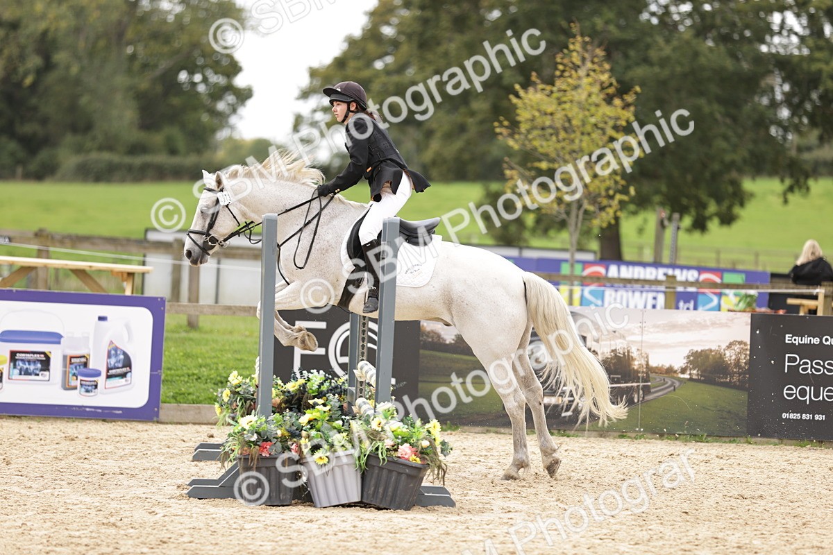 SBM_16634_J33 - Senior 75cm Championship - Michaela Camphell