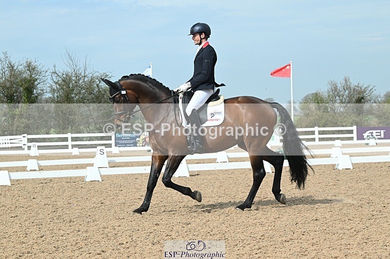 250403-103916-01515 - 048-Angus.Corrie-Deane-Maigret.VD.Watermolen