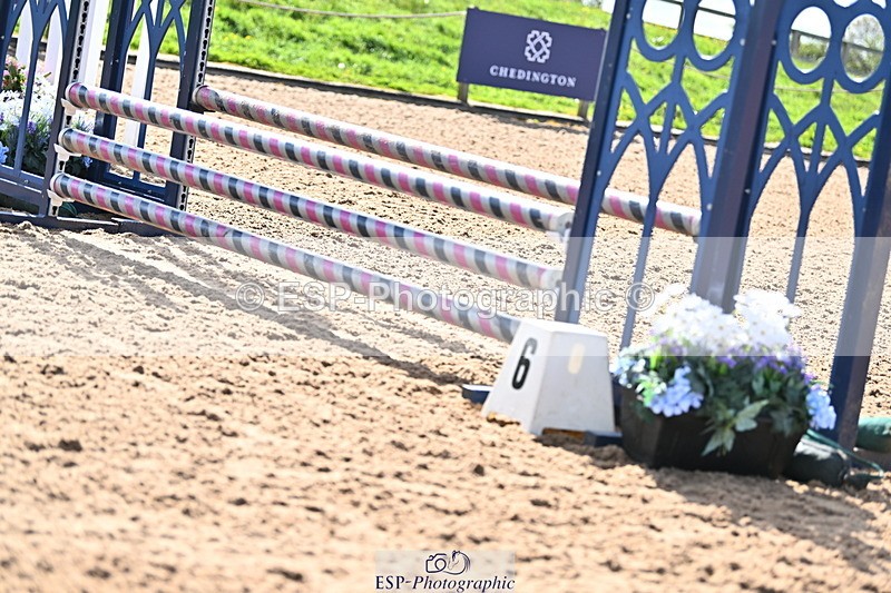 240504A-093414-00907 - Cls 1 Pony Intro 70cm