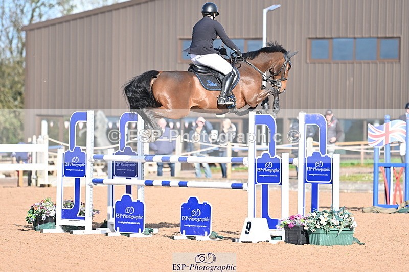 231014A-103100-04123 - Cls 18 Newcomers & 1.10m Open