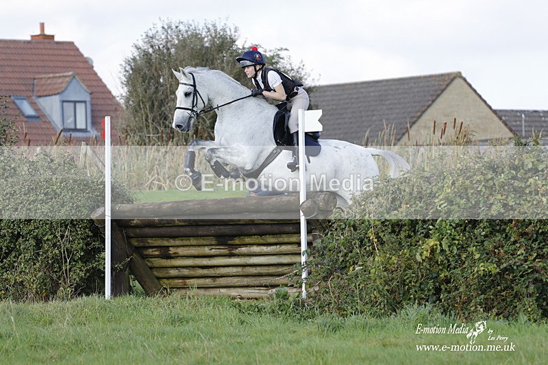  WWHT 171021 3971 - Open (1.00m)  17/10/21