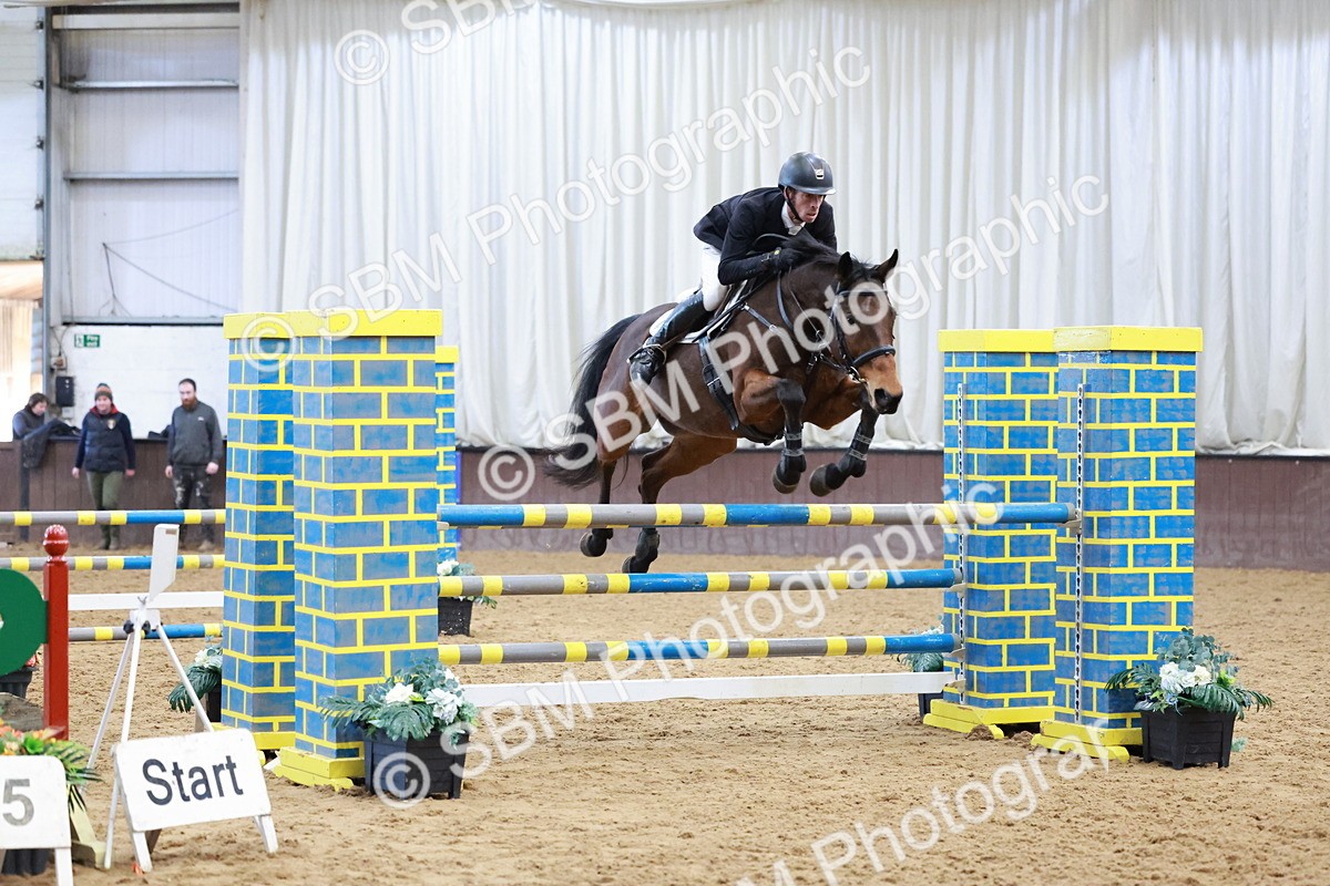 SBM_003906 - Class 11 - Senior Newcomers/ 1.10m Open