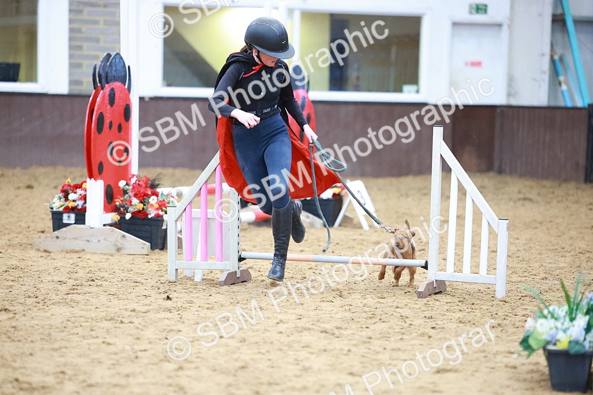 SBM_001779 - Class 3 - Horse & Hound (60cm)