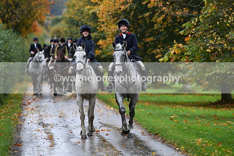 WJ5_6193 - B&B walk back for Hunt Tea !