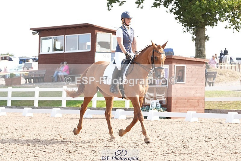 250817-100901-08294 - 051-Alana.ShaplandForever.Autumn.DS