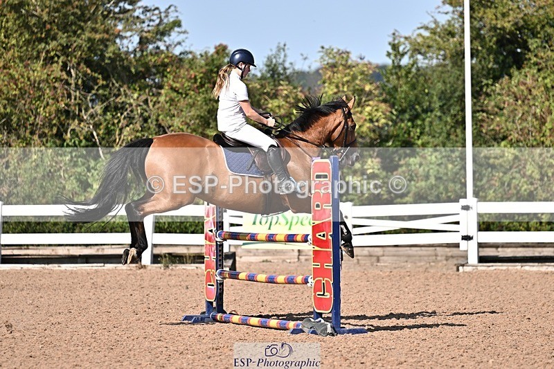 260812-095342-00124 - Cls 2 British Novice and 90cm