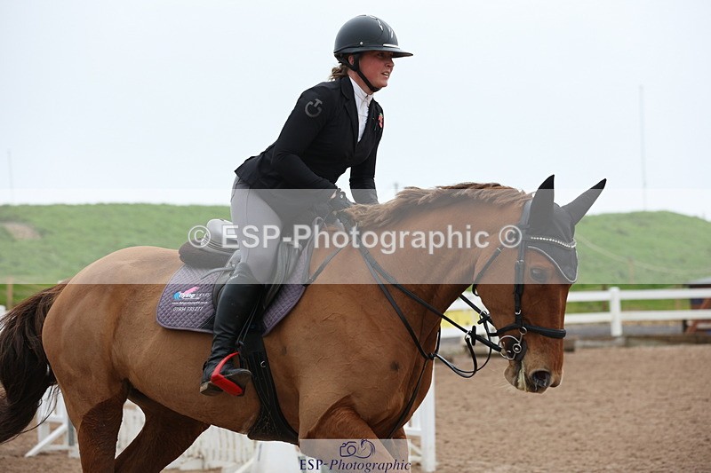 231112A-145155-05040 - Cls 21 Foxhunter & 1.20m Open