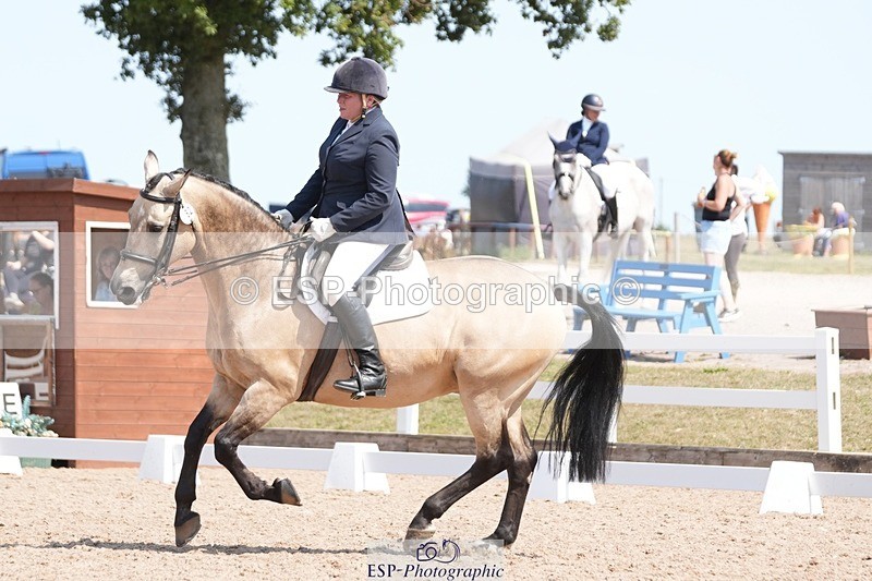 250817-131008-09245 - 082-Sarah.DavisWinston.Classic.Gold