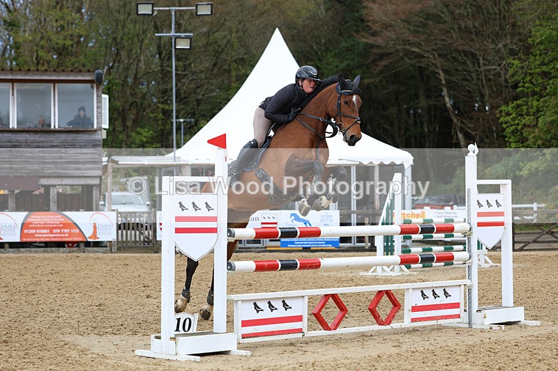 3E7A1870 - Class 7: Senior Newcomers/1.10m open