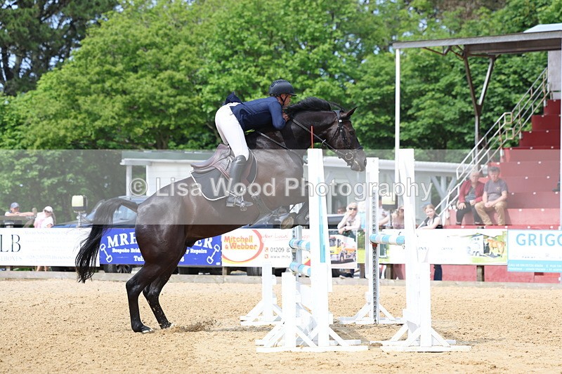 3E7A7015 - Class 7: Senior Newcomers/1.10m open