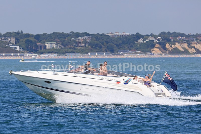 170618 SHAKEN NOT STIRRED - SUNSEEKER 1Y3A6561 - Motorboats - Open