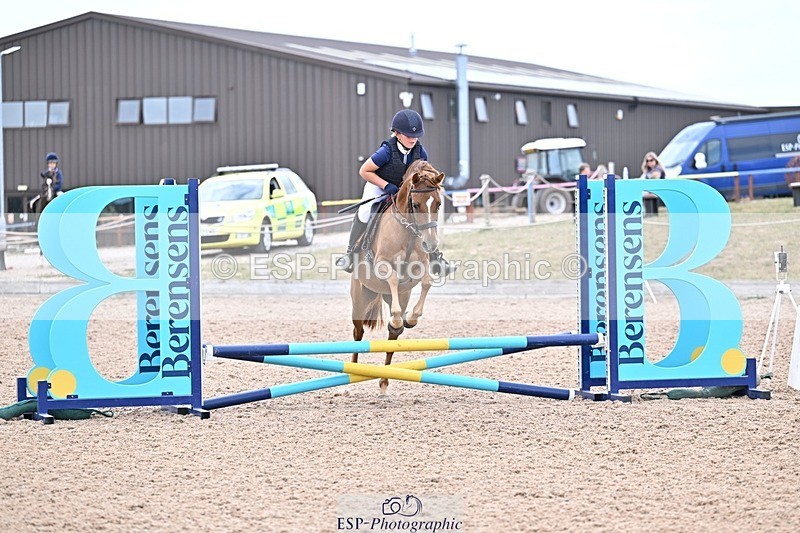 250826-155010-00204 - Clear Round and 60cm