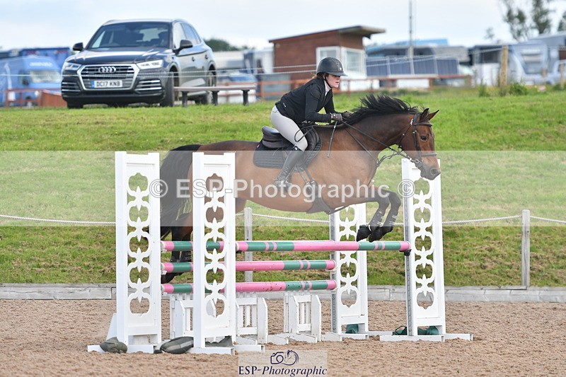 240609A-112847-04581 - Cls 17 Snr 1.05m Open