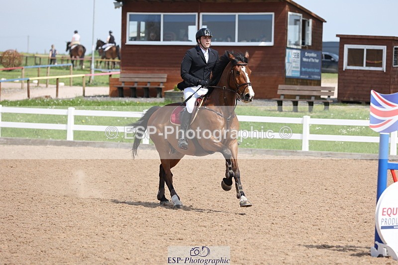 240510A-141905-07573 - Cls 17 1.05m National Am Quali