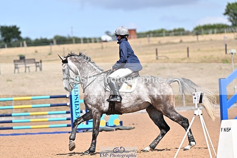 260819-142549-01079 - Cls 6 Foxhunter and 1.20m