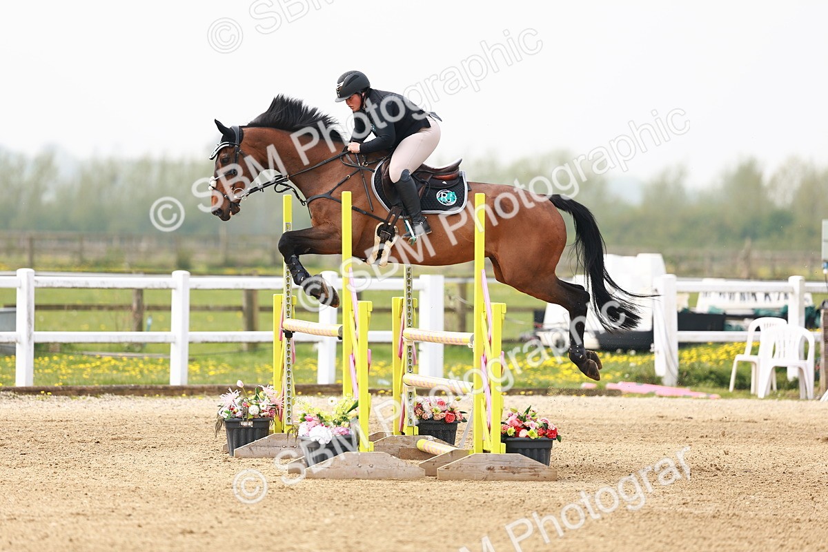  - Class 17 - Senior 1.05m