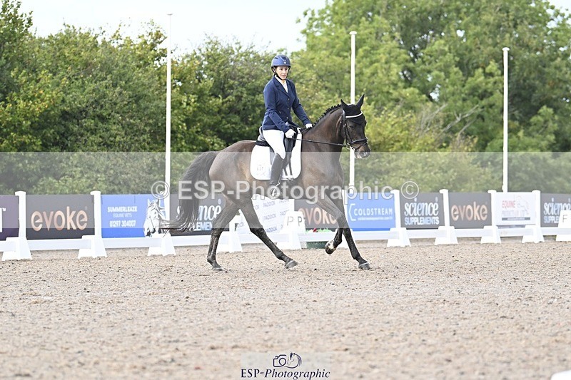 250907-103409-06280 - 027-Amanda.KingInvincible