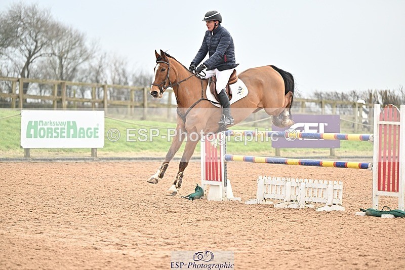 250122-141157-00587 - Cls 6 Foxhunter and 1.20m