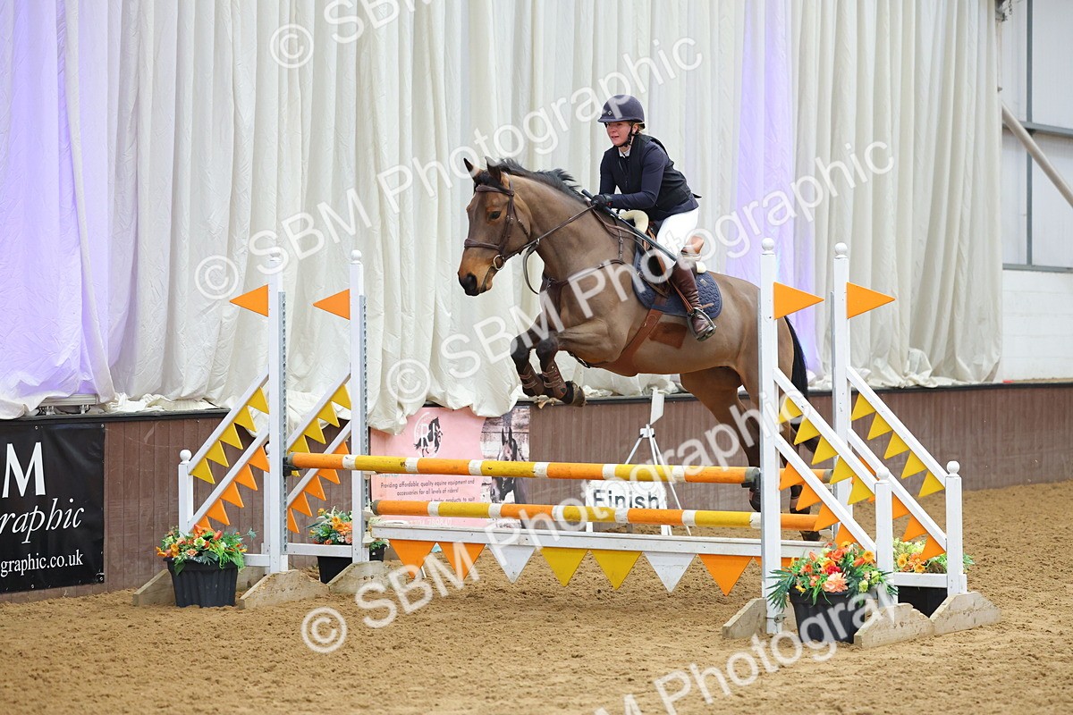 SBM_009704 - Class 20 - Senior British Novice/ 90cm Open - First Round (0.90m)