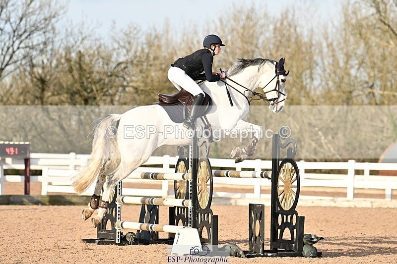 241208-134816-01831 - Cls 21 Newcomers and 1.10m Open