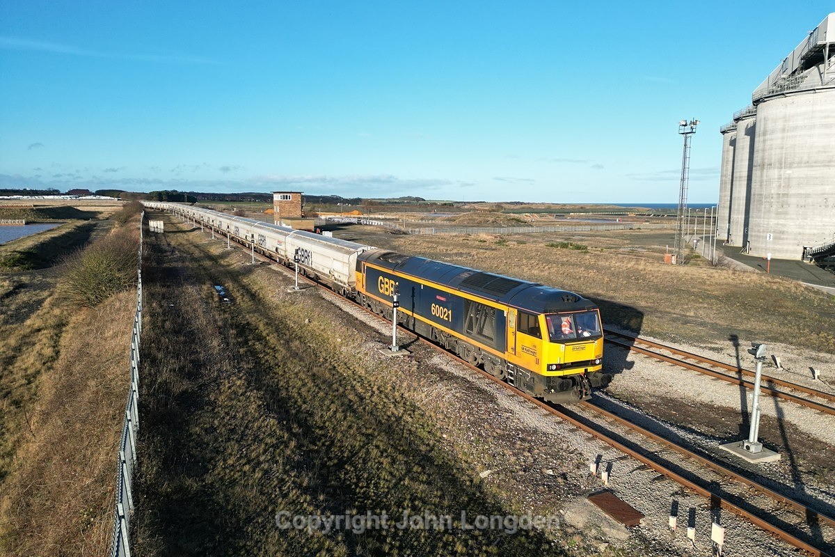 JL - 19.12.23 60021 6N87 Lynemouth PS - Tyne Coal Terminal, Lynemouth - Blyth & Tyne (north to south)