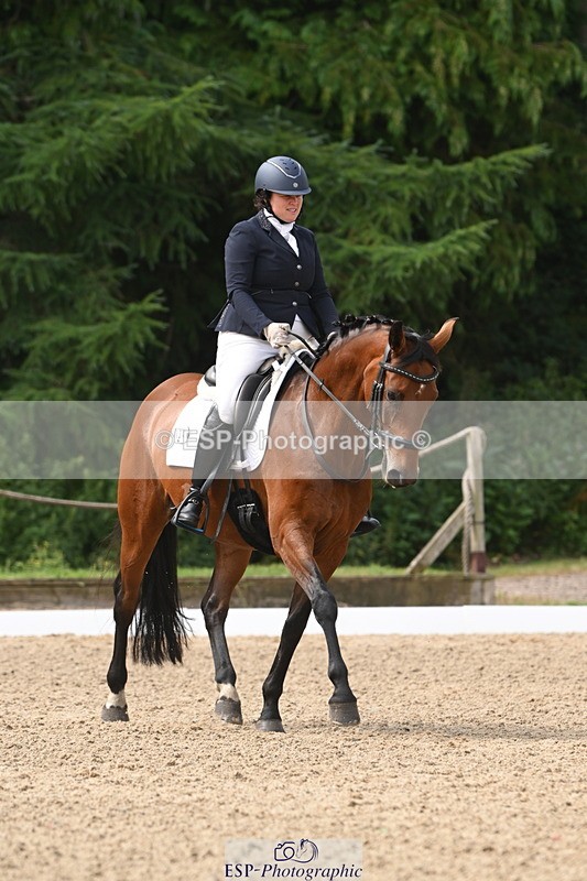 250719A-104909-04033 - 134-Carly.Moore-Taylors.Park.De'.Debutant