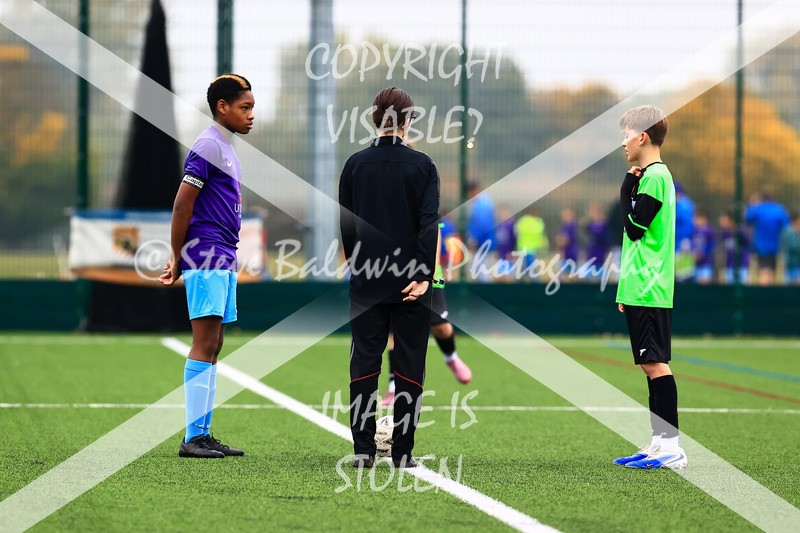 1DX30023 - 2025-10-12 FC Abbey Meads U14 Orange V Kingsdown Lions U14