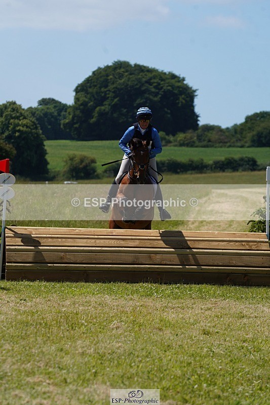 240629X-114602-1716 - 011-Katie_Ingram-HOLLYHATCH_HIGH_HOPES