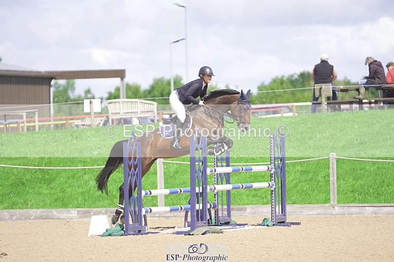 230806A-114452-01651 - Cls 13 Snr Newcomers & 1.10m Open