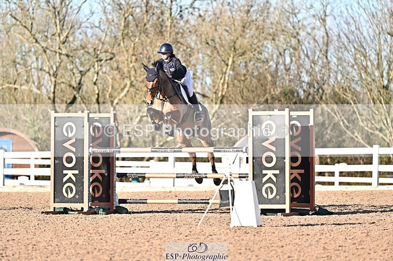 251203-135007-00724 - Cls 5 Foxhunter and 1.20m Open