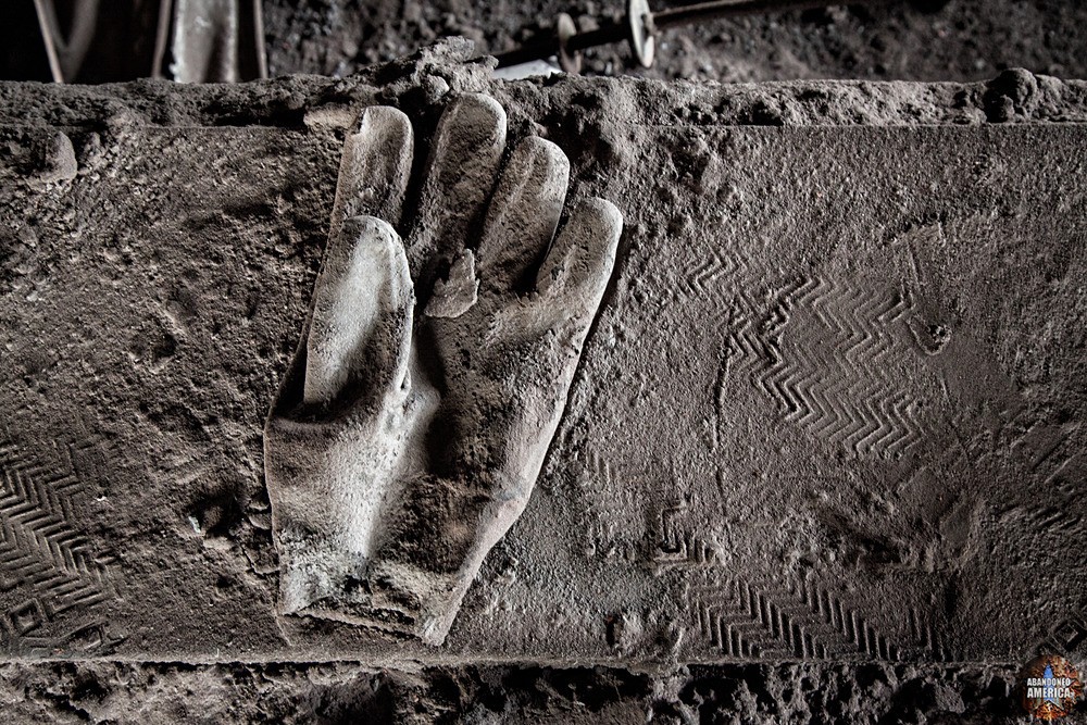 St. Nicholas Coal Breaker (Mahanoy City, PA) | Worker's Glove - St. Nicholas Breaker