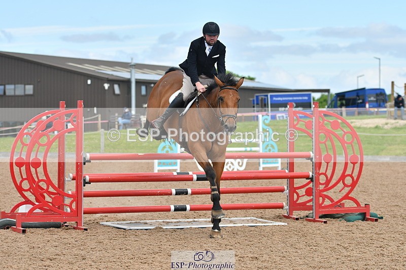 240609A-112415-04551 - Cls 17 Snr 1.05m Open