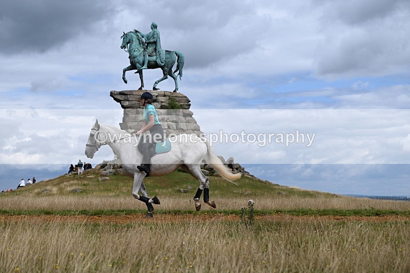 DSC_7110 - Time at Statue 12:45 to 13:15