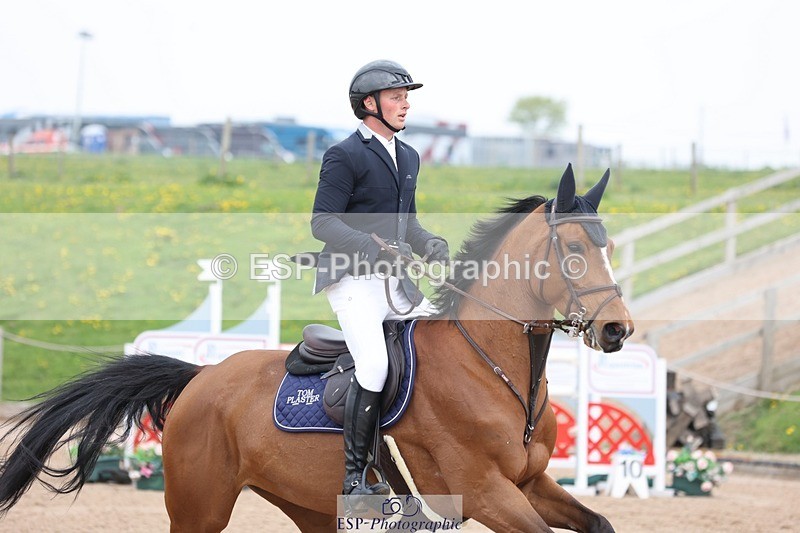 250424-120549-05220 - Cls 1 - 2 Star Small Tour