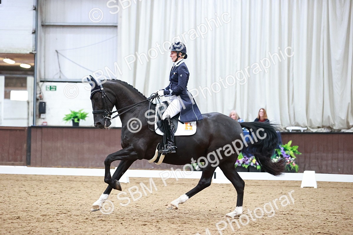 SBM_016702 - Class 5 - FEI INT II - 17.24-18.20