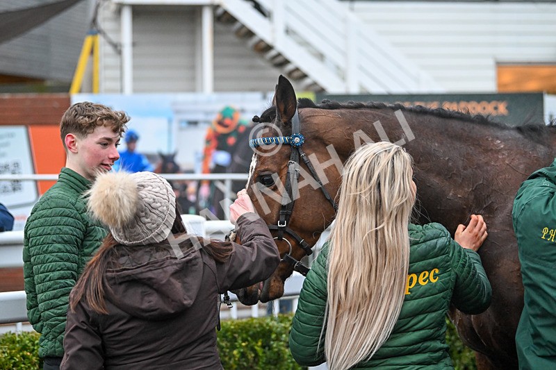 100225-Race 5-Achnamara-6900 - Race 5