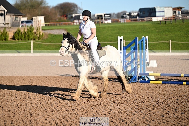 251130-102006-01342 - Cls 18 50cm Clear Round