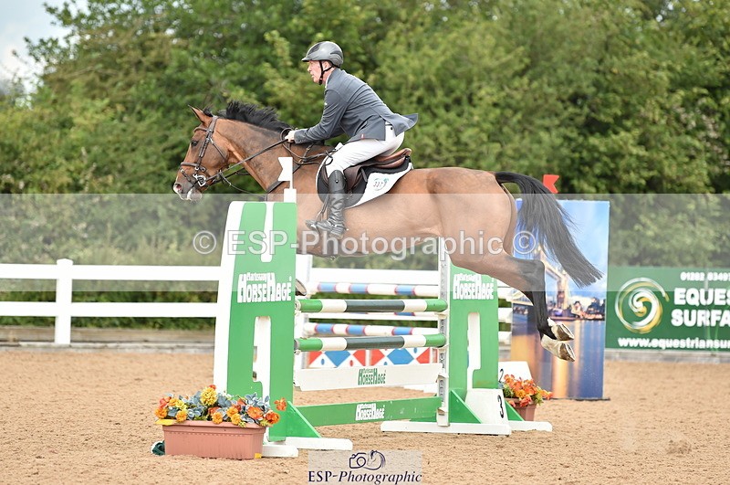 230720A-120906-02465 - Cls 13, 1 Star Bronze 1.10m