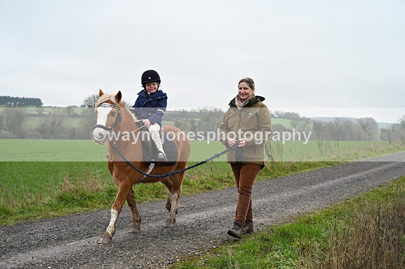 WJ7_9884 - Walk out..